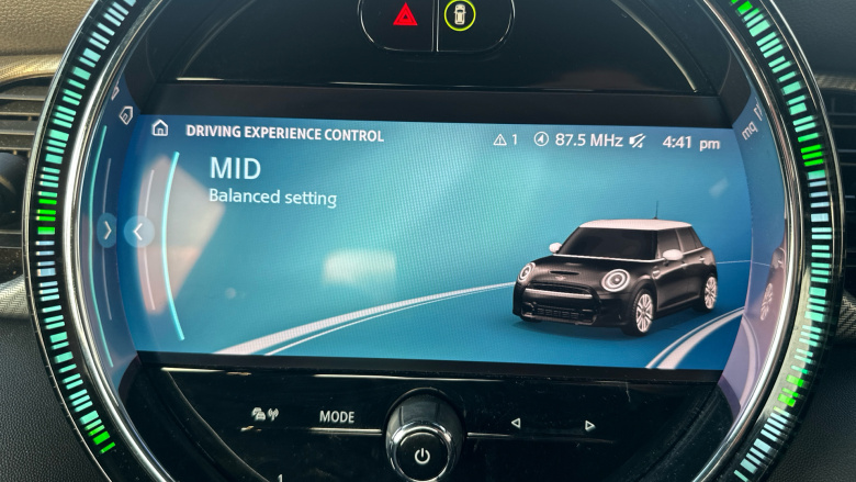 MINI Hatchback 1.5 Cooper Exclusive Premium 5dr Auto Petrol Hatchback